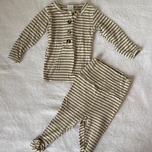 Lou Lou & company top and bottom set